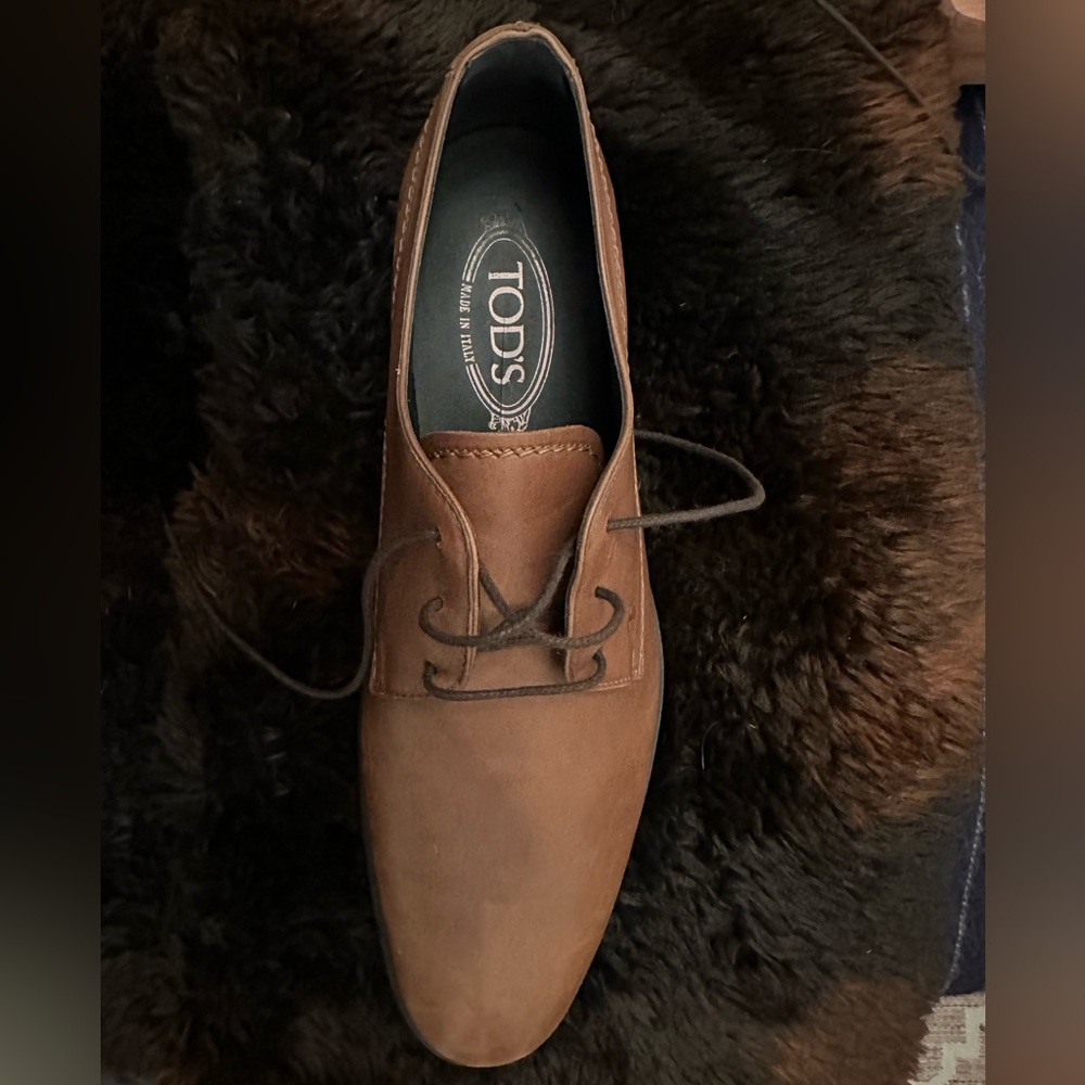 Tod’s Brown / light brown lace up dress shoes